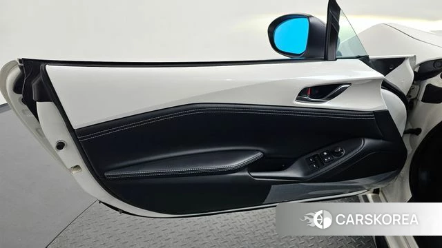 Mazda MX-5 MIATA id 4376761 из Кореи 16