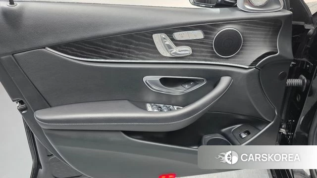 Mercedes-Benz E-Class W213 id 4609039 из Кореи 16