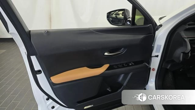 Lexus UX250h id 4463401 из Кореи 16