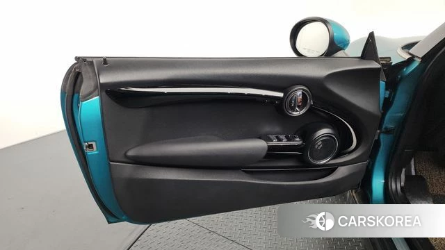 Mini Cooper S Convertible id 4203808 из Кореи 16