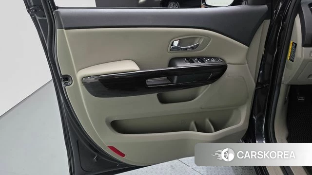 Kia The New Carnival id 4595838 из Кореи 16