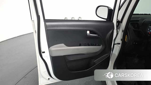 Kia The New Kia Ray EV id 4243234 из Кореи 16