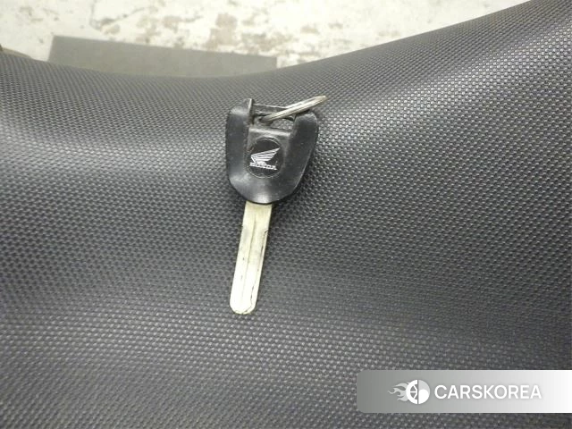 Проданный Honda CBR400R id 3998231 из Японии, фото 16