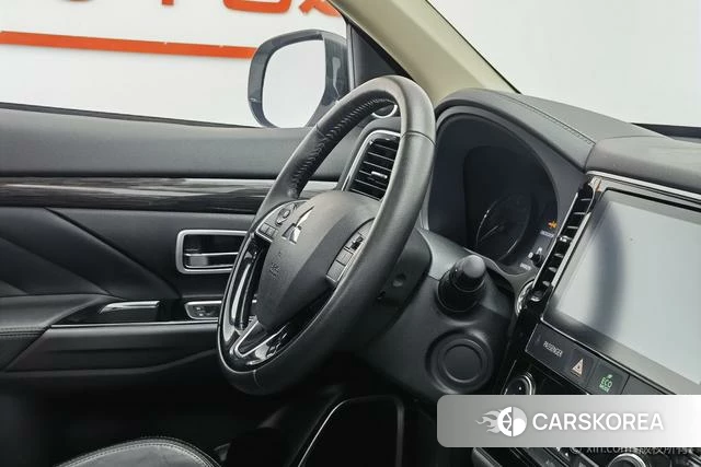 Mitsubishi  Outlander id 4253605 из Китая 16