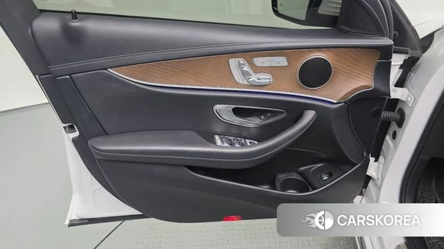 Mercedes-Benz E-Class W213 id 4707995 из Кореи 16