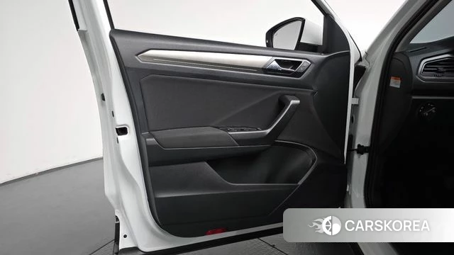 Volkswagen T-Roc id 4736559 из Кореи 16