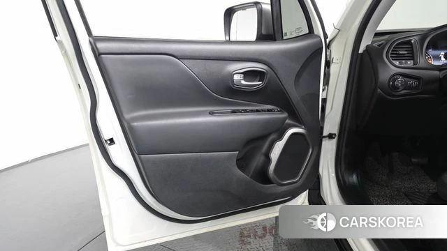 Jeep Renegade id 4572891 из Кореи 16