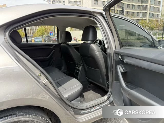 Skoda Octavia id 4239321 из Китая 16