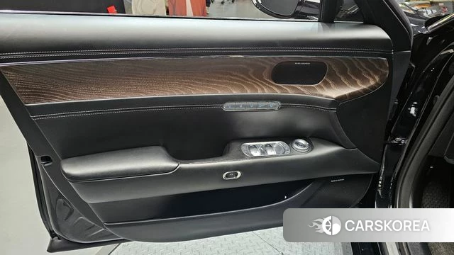 Genesis G90 (RS4) id 4186920 из Кореи 16