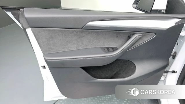 Tesla Model Y id 4579054 из Кореи 16