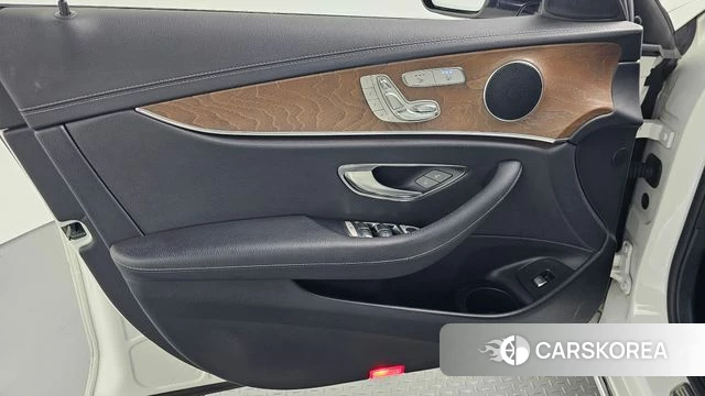 Mercedes-Benz E-Class W213 id 4848933 из Кореи 16