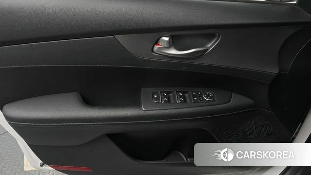 Kia Come New K3 id 4647497 из Кореи 16