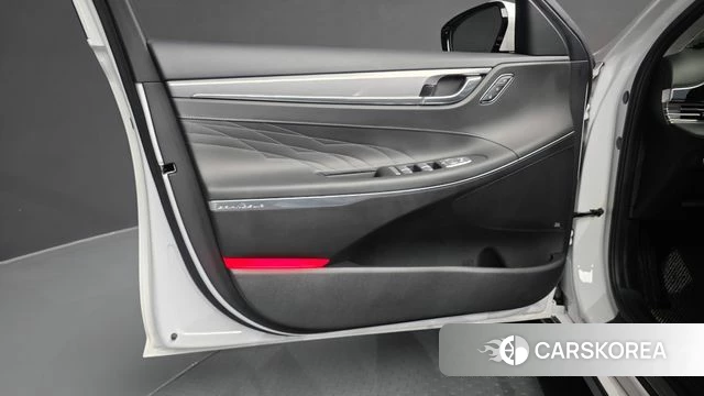 Hyundai The New Grandeur IG Hybrid id 4580810 из Кореи 16