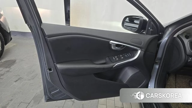 Volvo V40 Cross-Country id 4574304 из Кореи 16