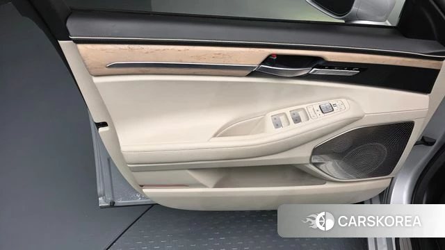 Genesis G90 id 4770165 из Кореи 16