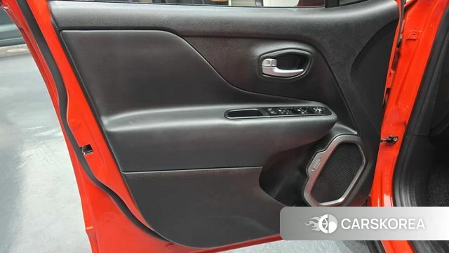 Jeep Renegade id 4424093 из Кореи 16