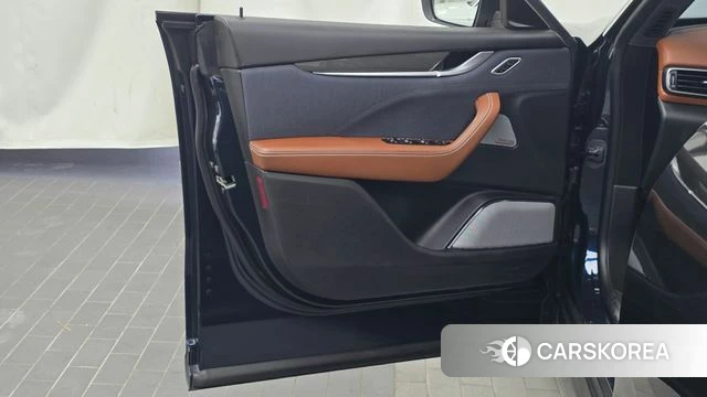 Maserati Levante id 4855957 из Кореи 16