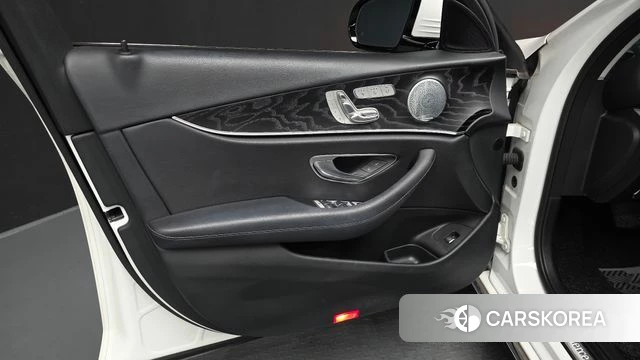 Mercedes-Benz E-Class W213 id 4310607 из Кореи 16