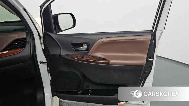 Toyota Sienna id 4417407 из Кореи 16
