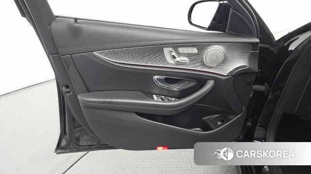 Mercedes-Benz E-Class W213 id 4711719 из Кореи 16