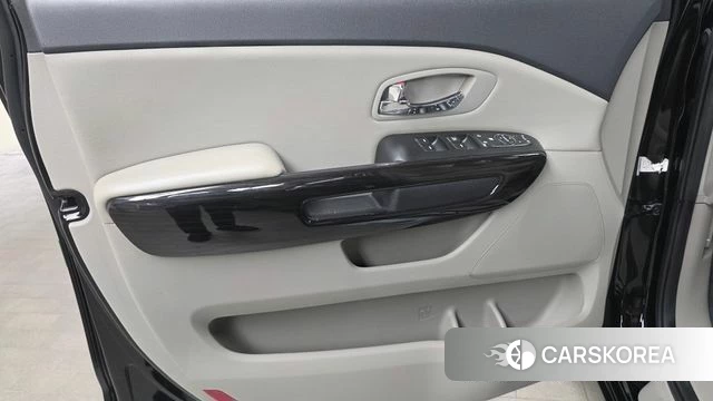 Kia The New Carnival id 4225540 из Кореи 16