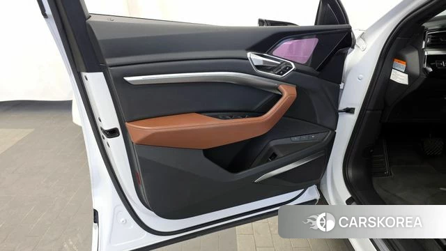 Audi e-Tron id 4361746 из Кореи 16