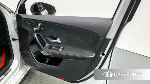Mercedes-Benz A-Class W177 id 4309714 из Кореи 16