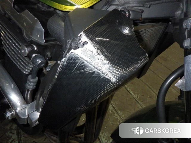 Kawasaki ZRX 1200 id 4192729 из Японии 16