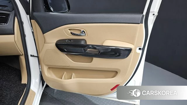 Kia The New Carnival id 4520425 из Кореи 16