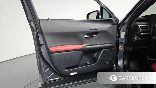 Lexus UX250h id 4362105 из Кореи 16