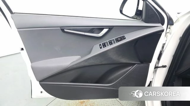 Kia Di Ol Nu Niro id 4691909 из Кореи 16