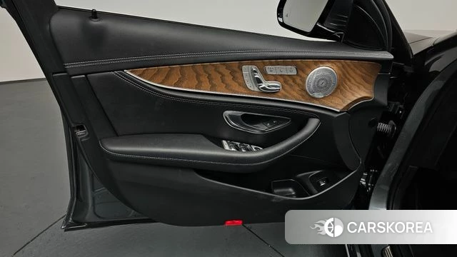 Mercedes-Benz E-Class W213 id 4476860 из Кореи 16