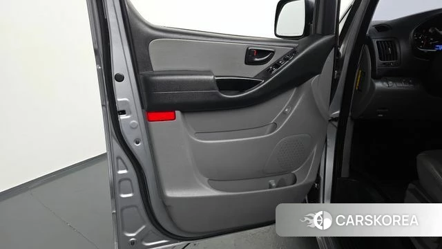 Hyundai The New Grand Starex id 4483061 из Кореи 16