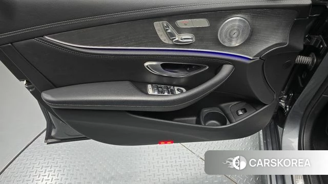 Mercedes-Benz E-Class W213 id 4754733 из Кореи 16