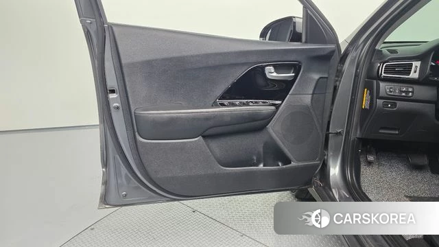 Kia Niro id 4502794 из Кореи 16