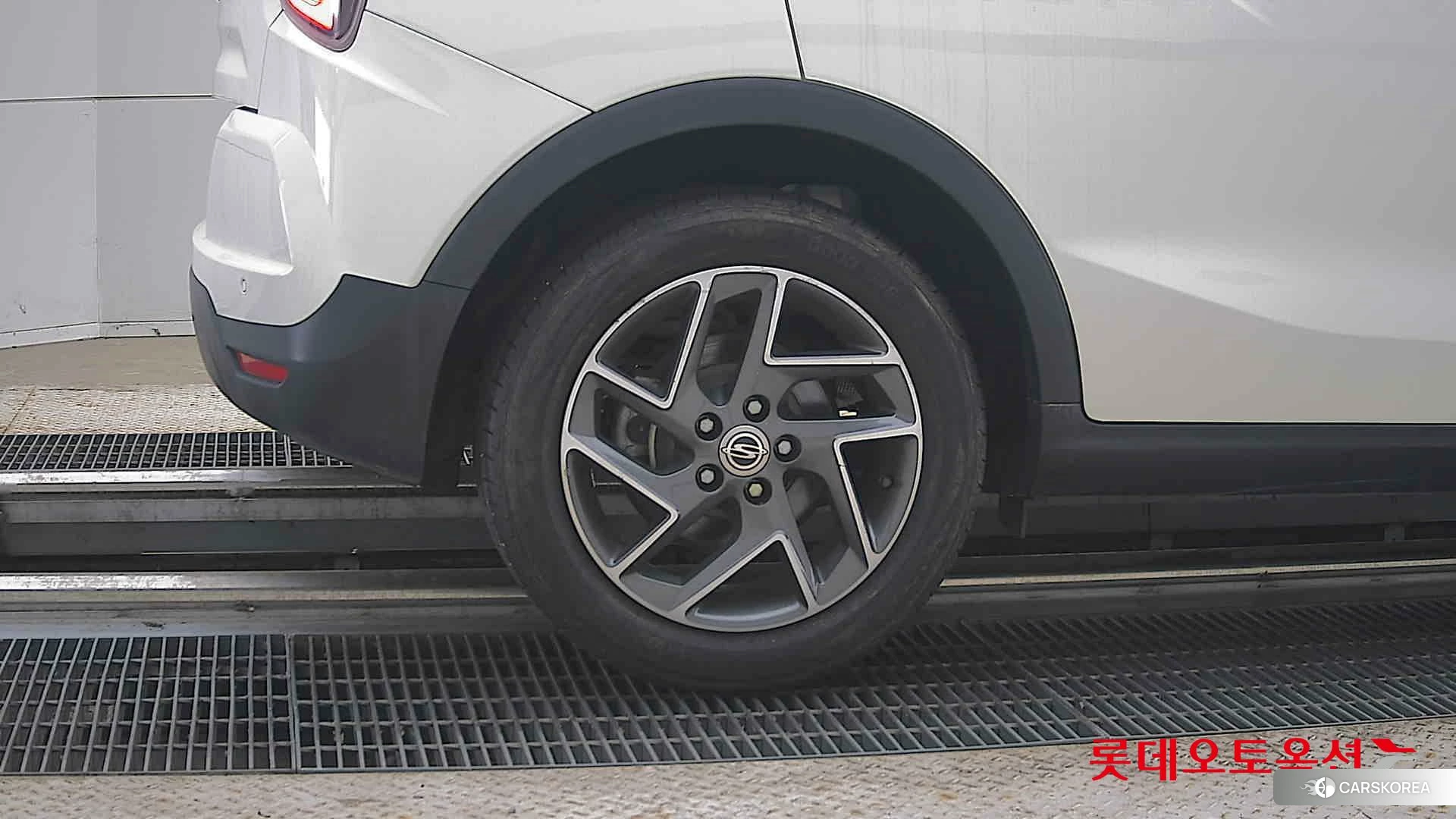 SsangYong Tivoli id 4498462 из Кореи 16