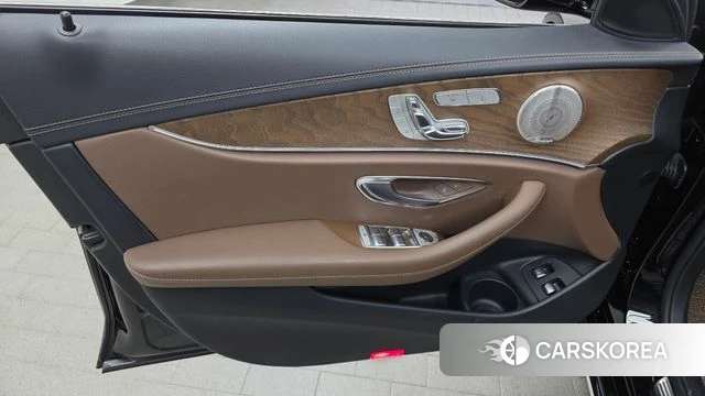 Mercedes-Benz E-Class W213 id 4764016 из Кореи 16