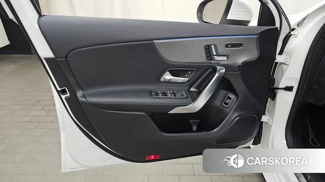 Mercedes-Benz A-Class W177 id 4578579 из Кореи 16