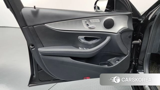 Mercedes-Benz E-Class W213 id 4873419 из Кореи 16