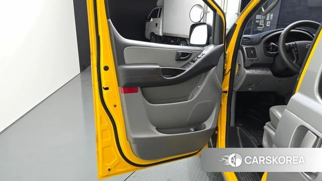 Hyundai The New Grand Starex id 4609795 из Кореи 16