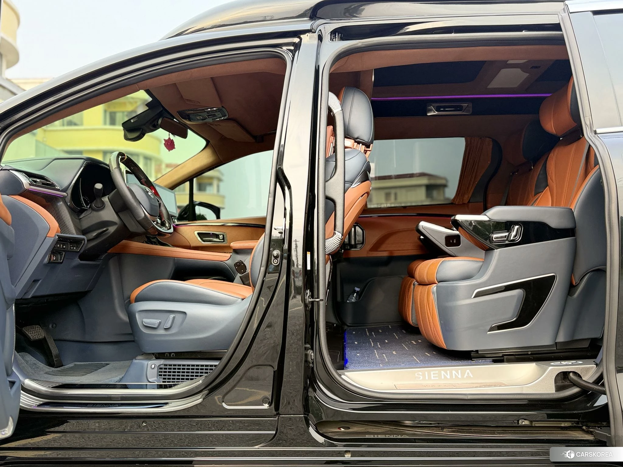 Toyota Saina id 4512491 из Китая 16