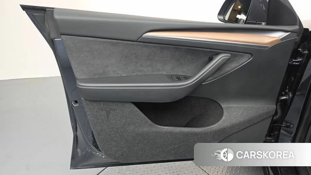 Tesla Model Y id 4194152 из Кореи 16