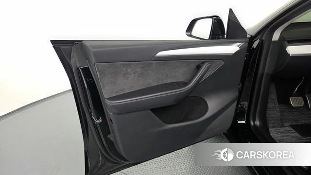 Tesla Model Y id 4421721 из Кореи 16