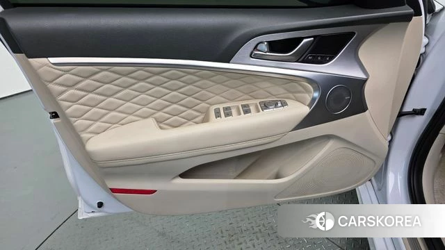 Genesis G70 id 4900514 из Кореи 16