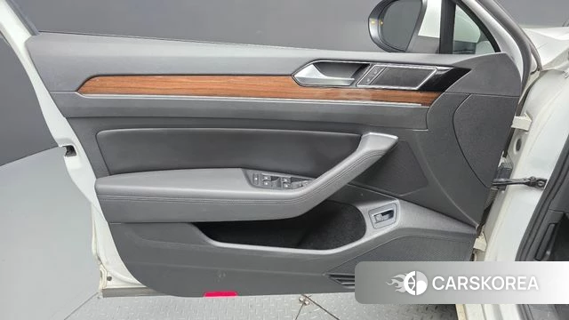 Volkswagen Passat GT (B8) id 4785912 из Кореи 16