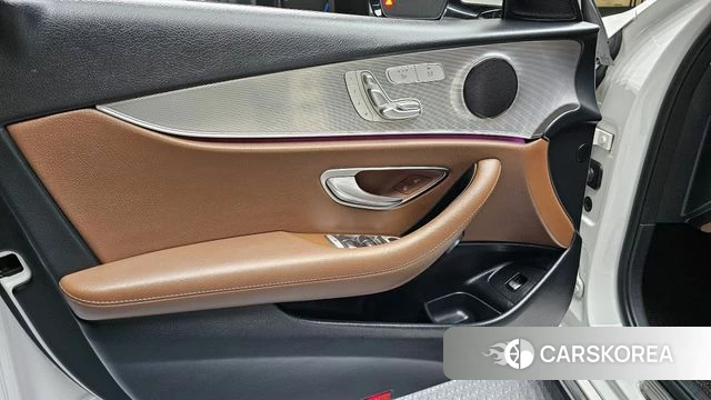 Mercedes-Benz E-Class W213 id 4304721 из Кореи 16