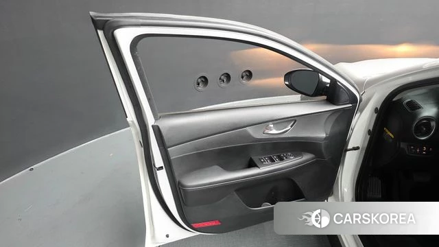 Kia Come New K3 id 4196096 из Кореи 16