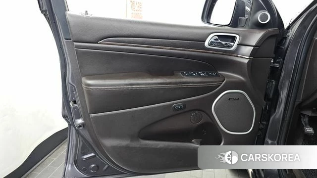 Jeep Grand Cherokee id 4573964 из Кореи 16