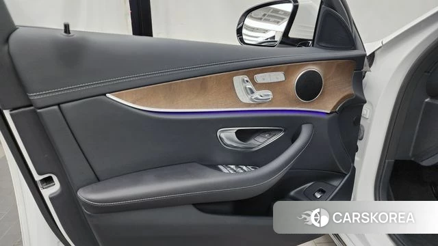 Mercedes-Benz E-Class W213 id 4458058 из Кореи 16