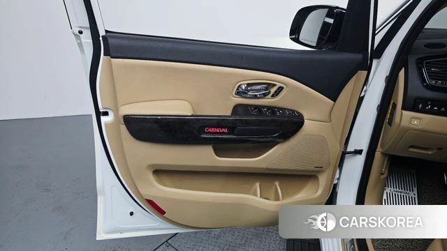 Kia The New Carnival id 4595943 из Кореи 16